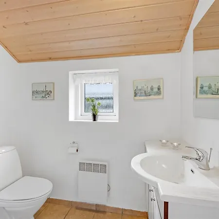 Herminia - 350m To The Fjord By Interhome Feriehus